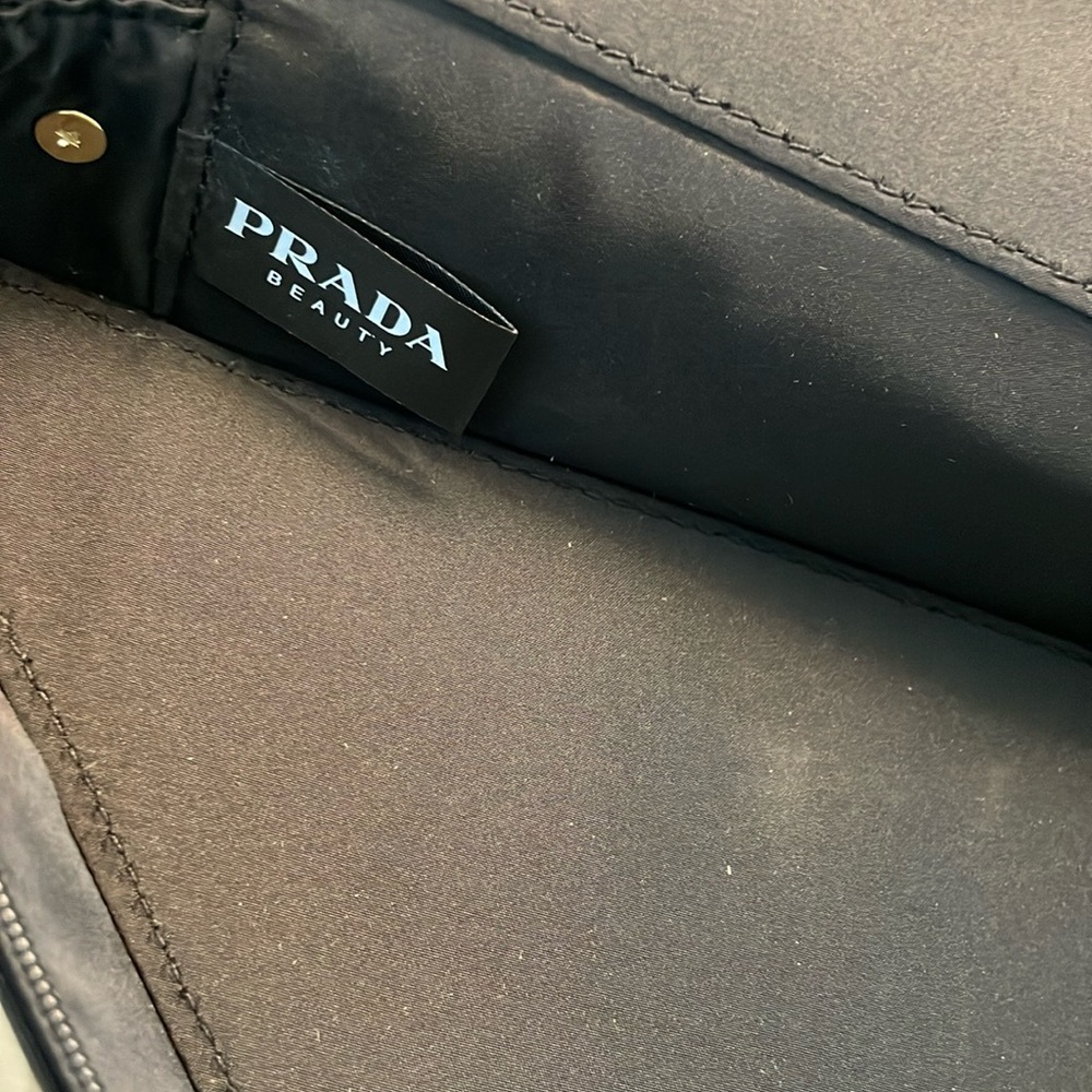 Prada - Picture 8 of 8